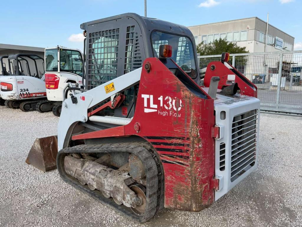 Takeuchi TL130 Photo 3
