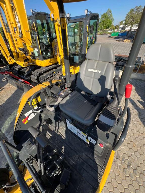 Komatsu PC24MR-5 Photo 10