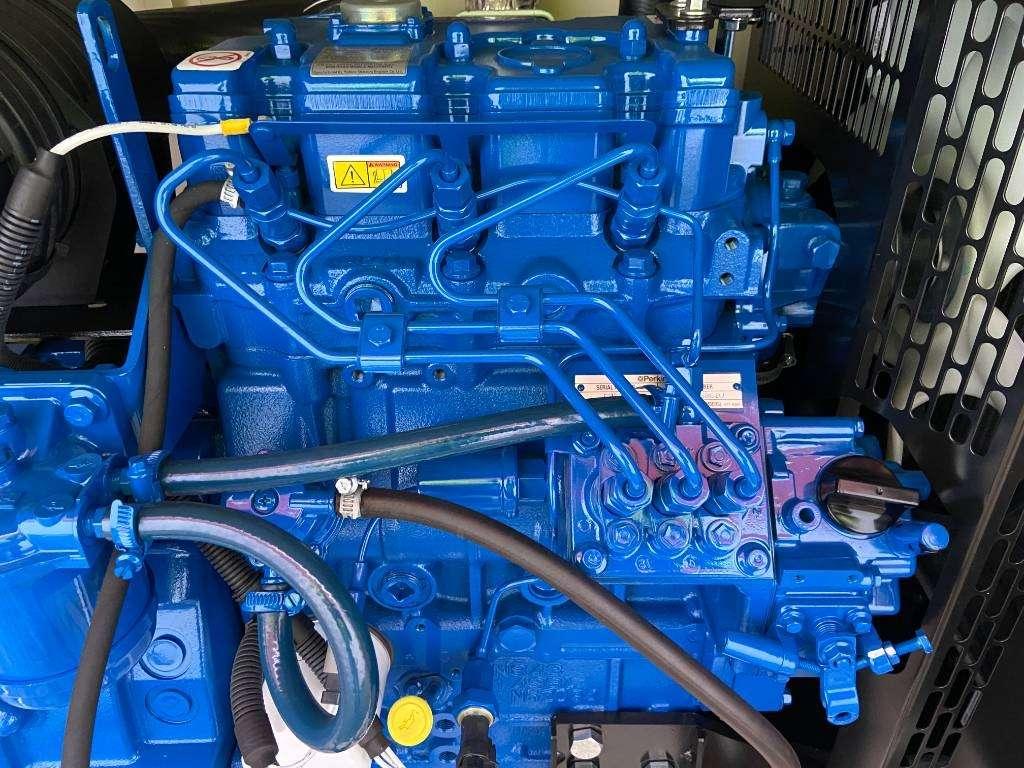 FG Wilson P13.5-6 - 13.5 kVA Genset - DPX-16000 Photo 10