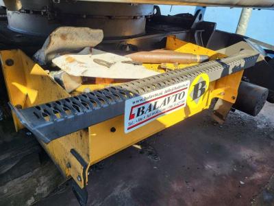 Volvo steps 14622725 for Volvo EW140D, EW160D, EW160E... en vente par Balavto