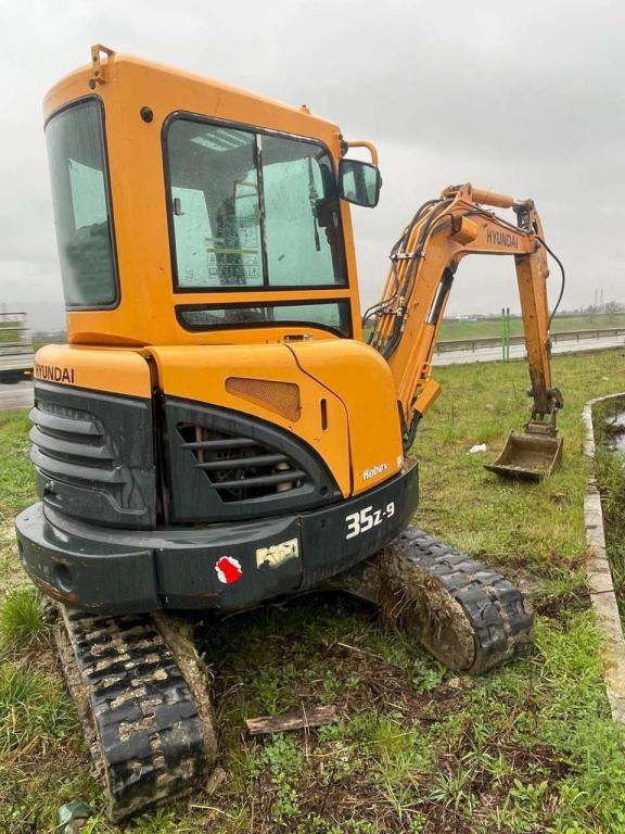 Hyundai Robex 35Z-9 Photo 1