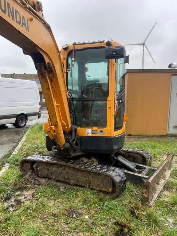 Hyundai Robex 35Z-9 Photo 4