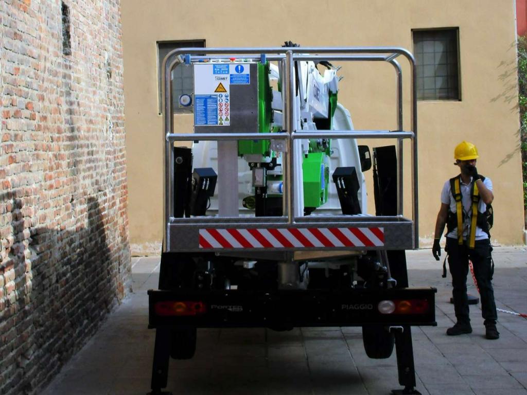 Comet Officine 14/2/6 Photo 6