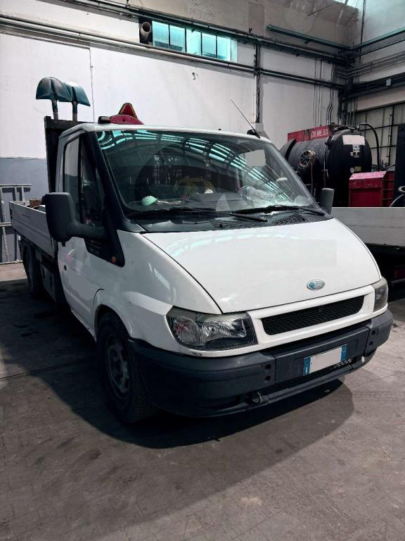 Ford 100 T330 Photo 1