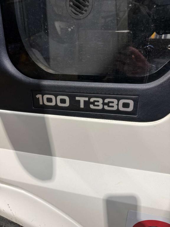 Ford 100 T330 Photo 6
