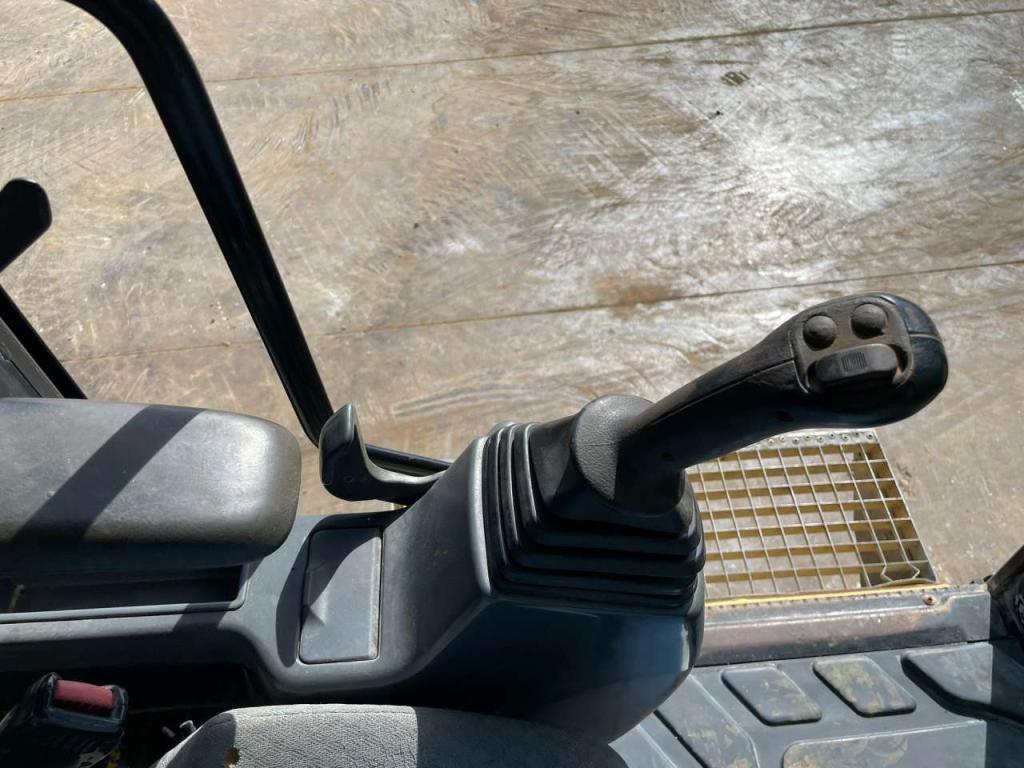 Caterpillar 328D Photo 25