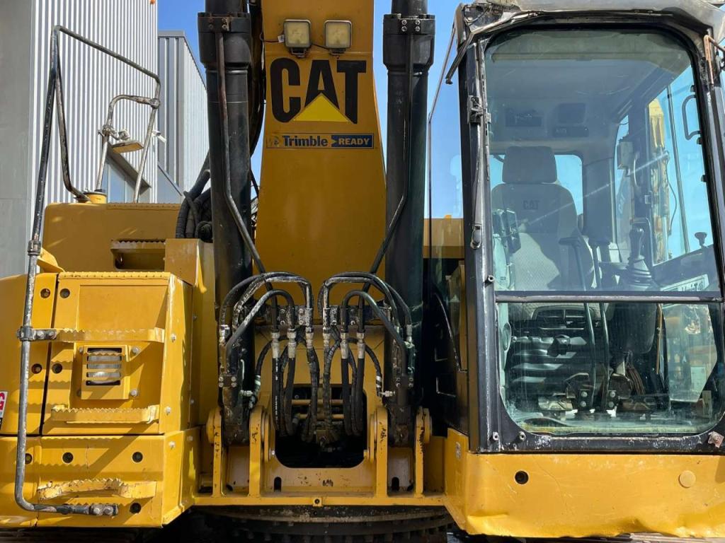 Caterpillar 328D Photo 9