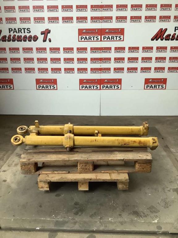 Piston de levage pour Fiat Hitachi FD 145 Photo 1