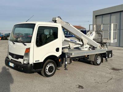 Nissan 35.11 MX 225 en vente par Massucco T. Srl