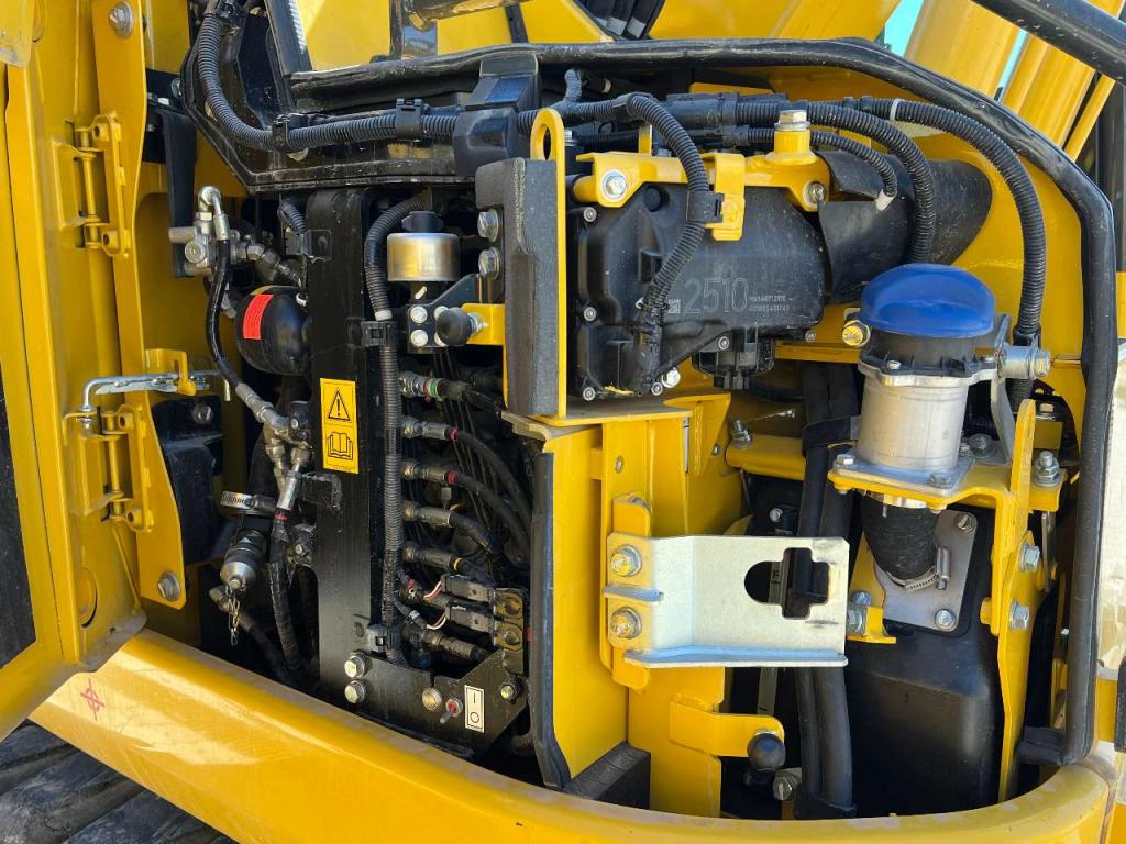 Komatsu PC138US-11 Photo 21