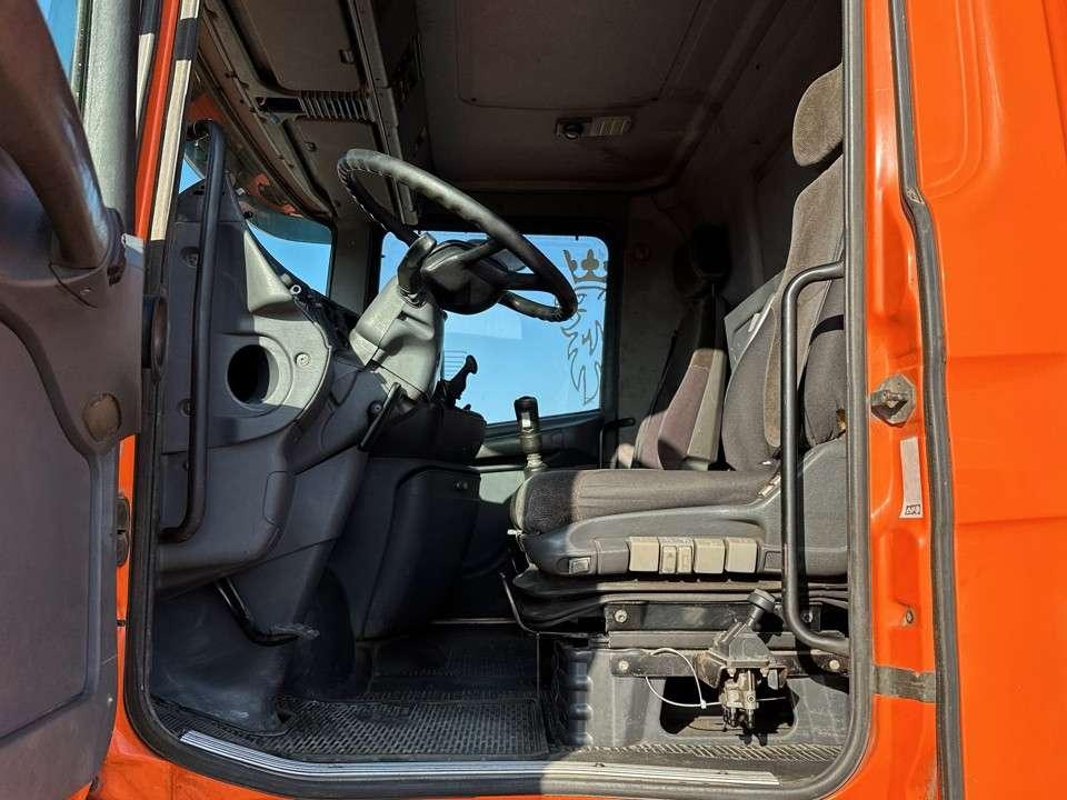 Scania T114 6x4  340CV Photo 12