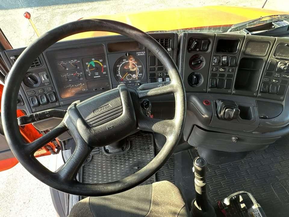 Scania T114 6x4  340CV Photo 16