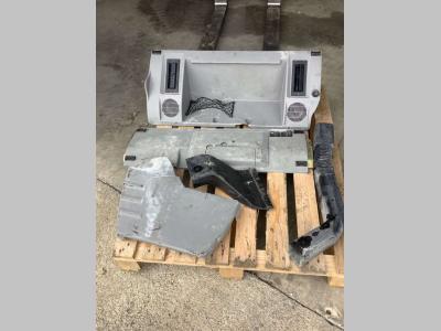 Carter et pièces intérieures de la cabine pour New Holland E 385 en vente par Massucco T. Srl Area Ricambi