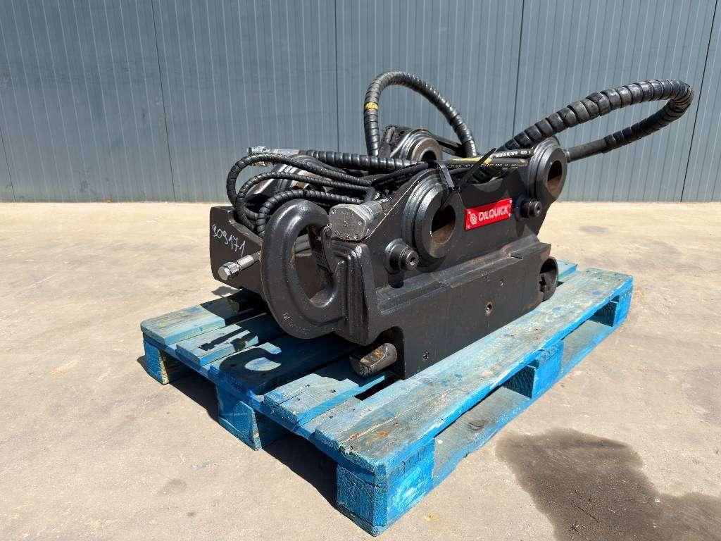OilQuick OQ70/55 - M318D / 320D / 320E / 320F / 323D / 323E Photo 1