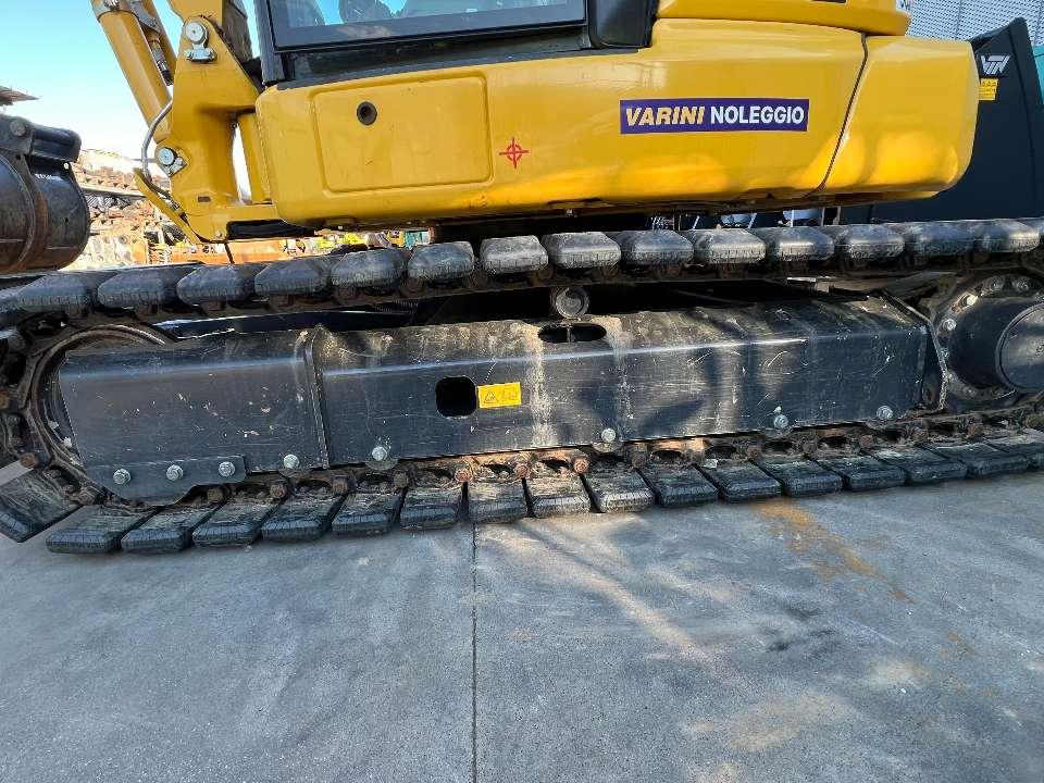 Komatsu PC58MR-5 Photo 12