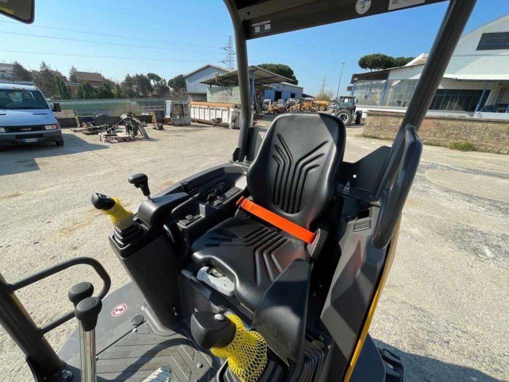 Volvo ECR25D Photo 9