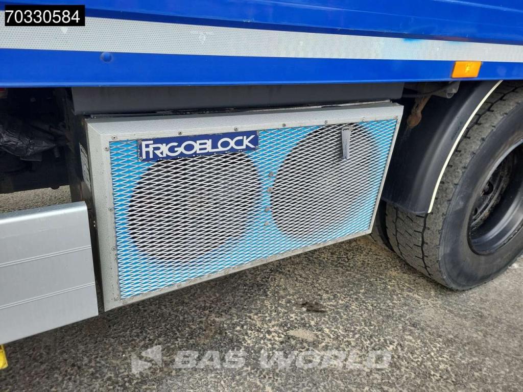 Mercedes-Benz Actros 2540 6X2 Photo 12