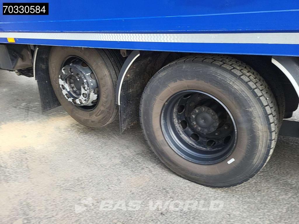 Mercedes-Benz Actros 2540 6X2 Photo 17