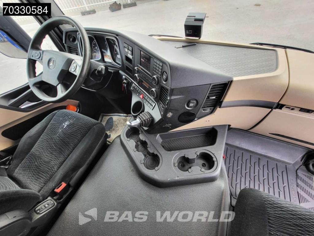 Mercedes-Benz Actros 2540 6X2 Photo 18