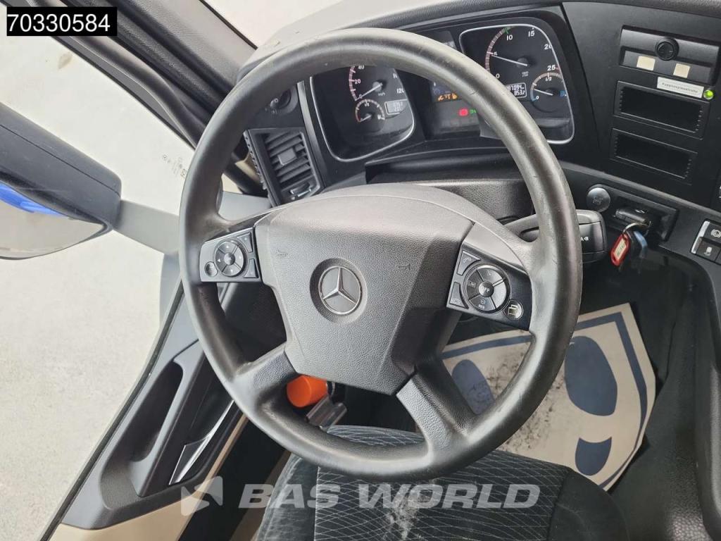 Mercedes-Benz Actros 2540 6X2 Photo 19