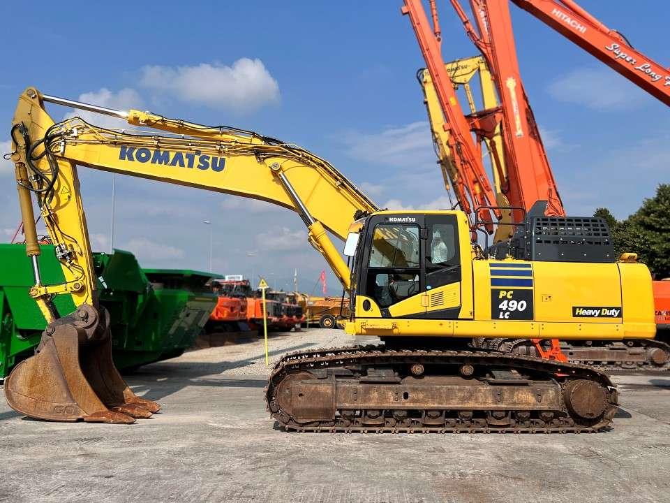 Komatsu PC490LC -11 Photo 1