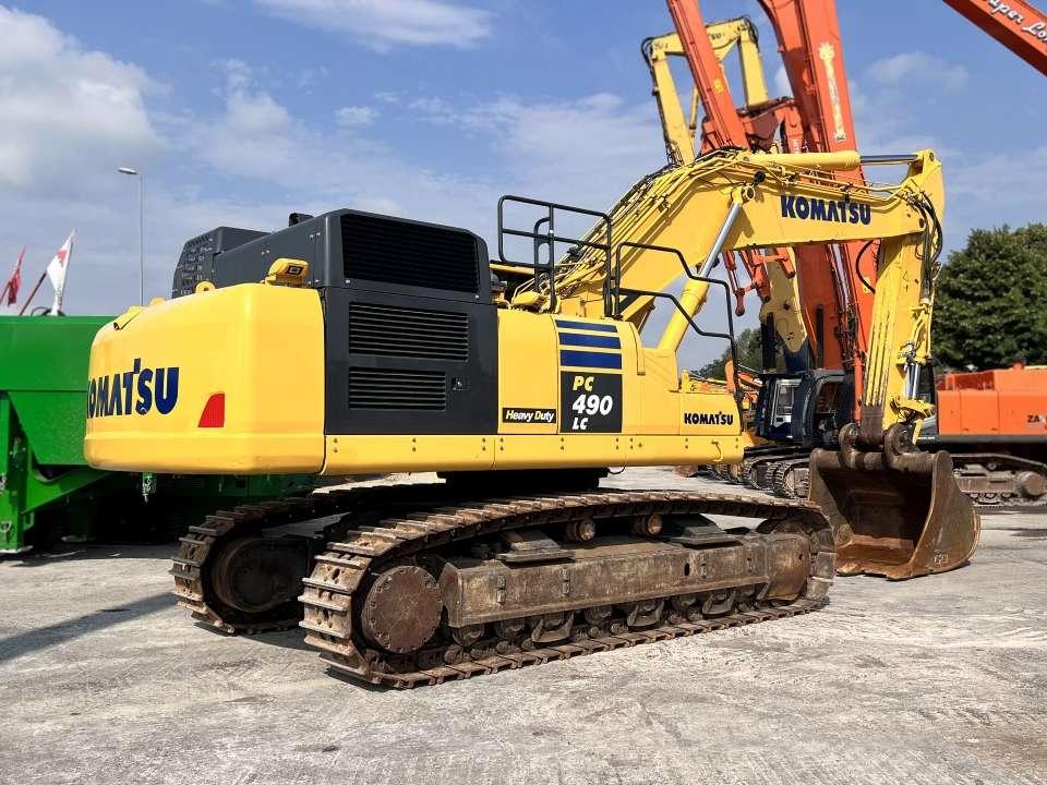 Komatsu PC490LC -11 Photo 12