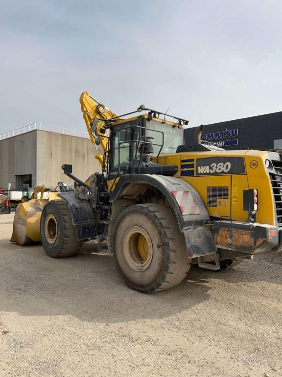 Komatsu WA380-8 Photo 13