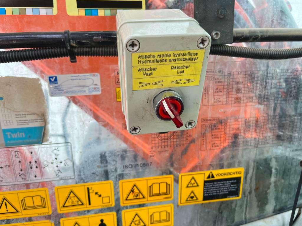 Hitachi ZX350LC-5 - Hammer Lines / Automatic Greasing Photo 13