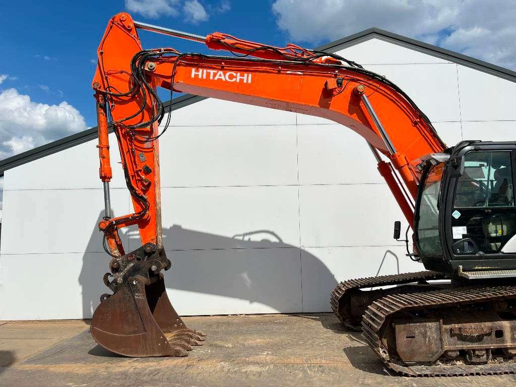 Hitachi ZX350LC-5 - Hammer Lines / Automatic Greasing Photo 15