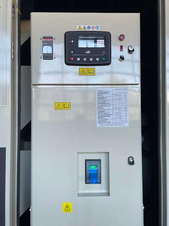 Cummins KTAA19-G6A - 700 kVA Generator - DPX-19848 Photo 9