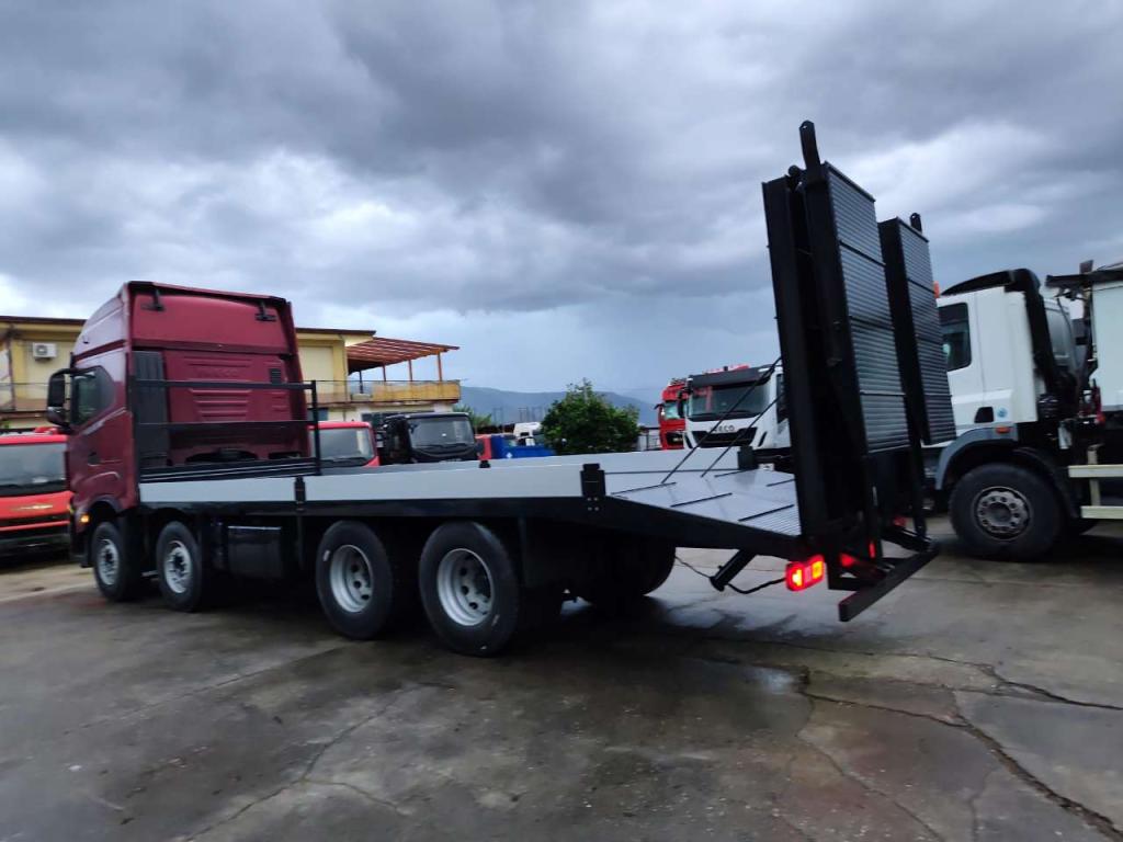 Iveco X-WAY 570 Photo 10