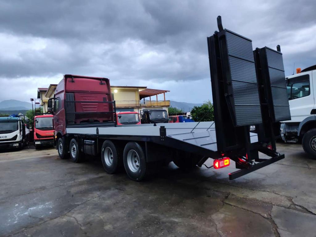 Iveco X-WAY 570 Photo 11