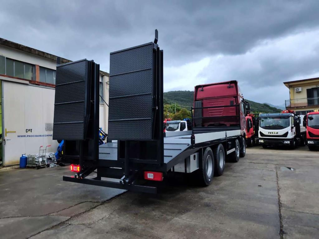 Iveco X-WAY 570 Photo 19