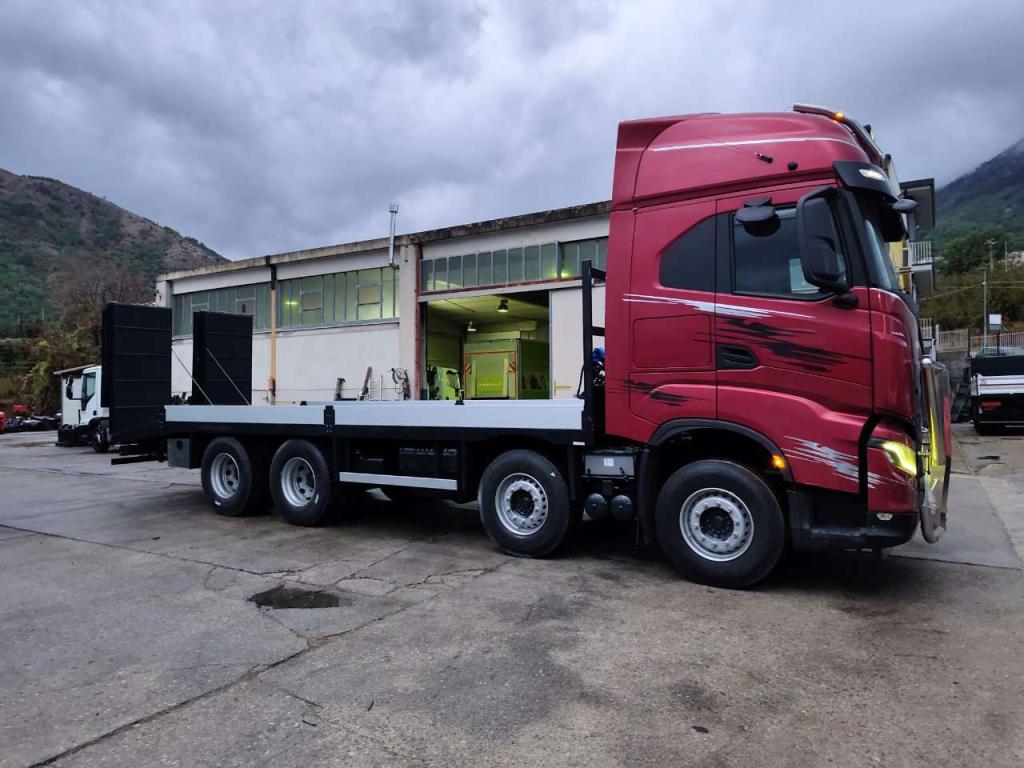 Iveco X-WAY 570 Photo 27