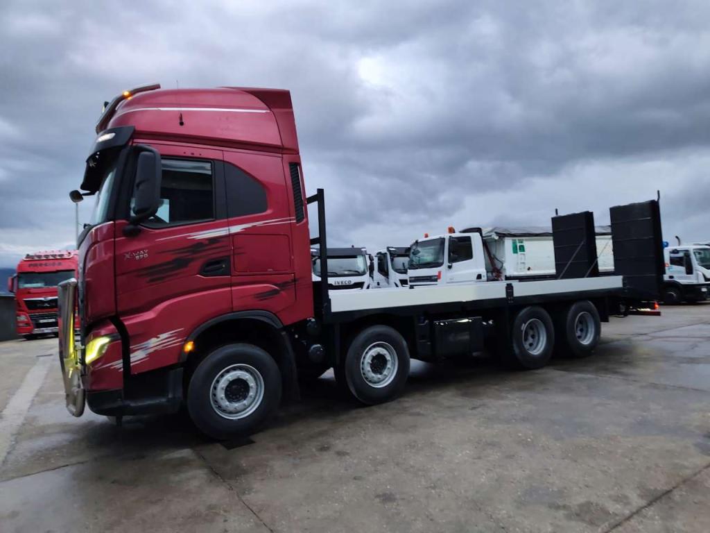 Iveco X-WAY 570 Photo 9