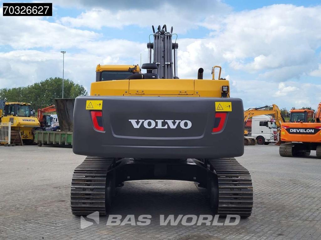 Volvo EC300 D L Photo 7