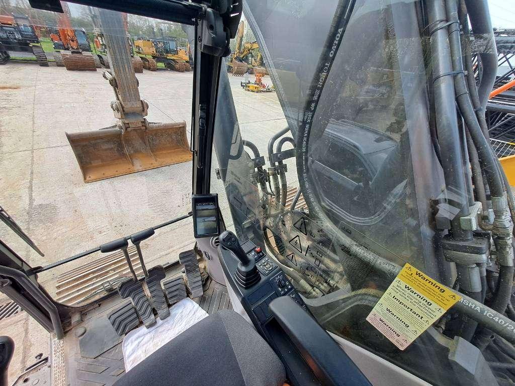 Volvo EC350EL Photo 24