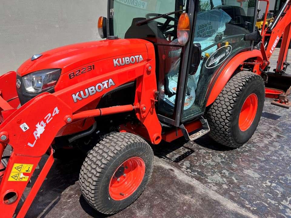 Kubota B2231 4x4 CON retro  LEWIS Photo 4