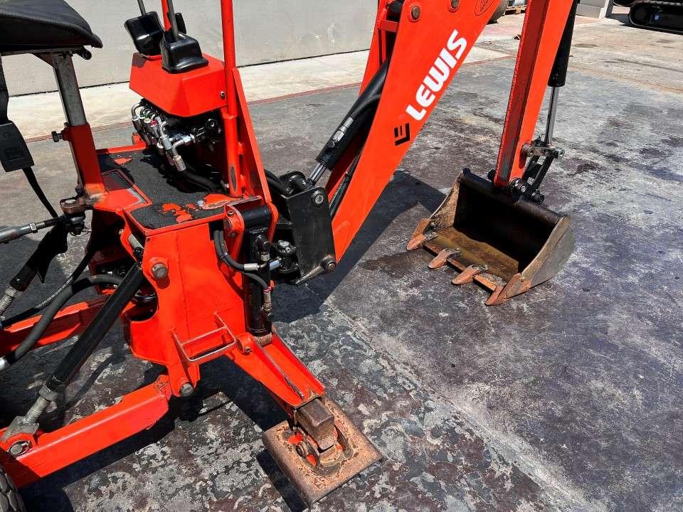 Kubota B2231 4x4 CON retro  LEWIS Photo 5
