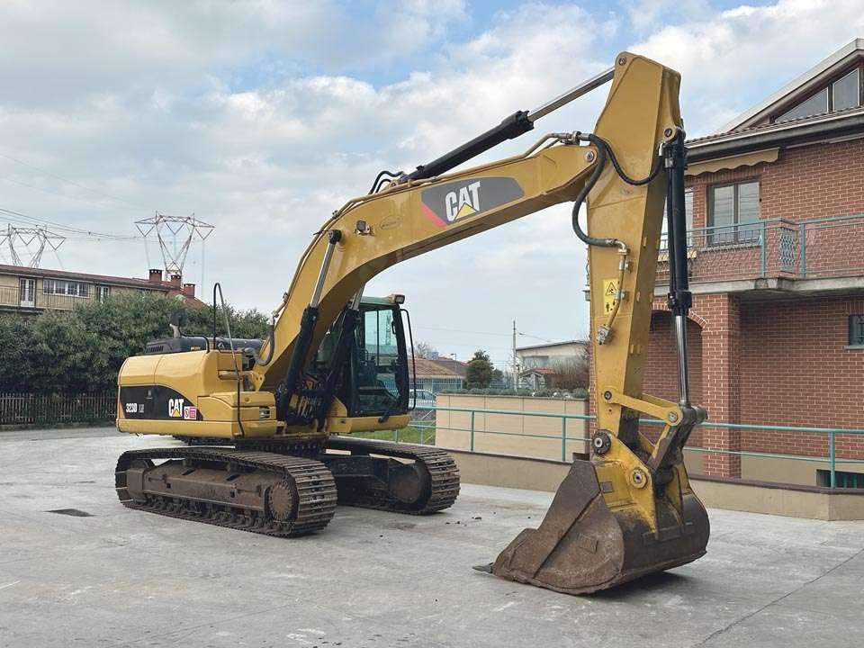 Caterpillar 323D Photo 20