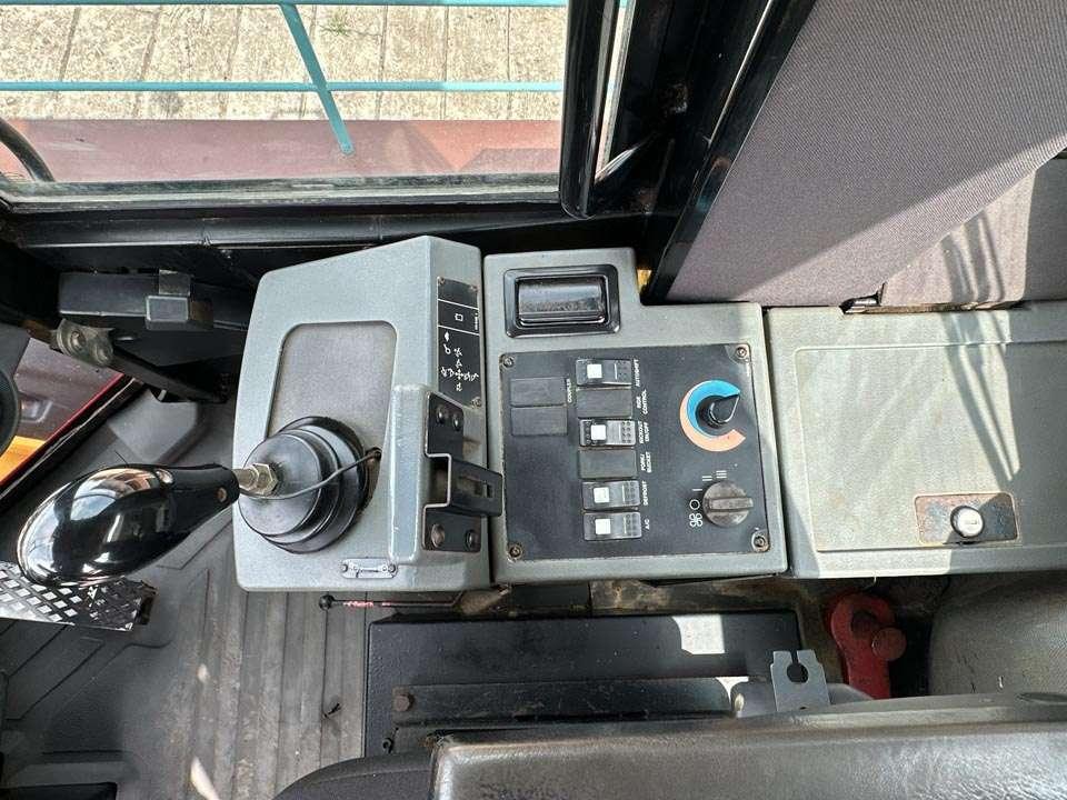 Caterpillar 928G Photo 17