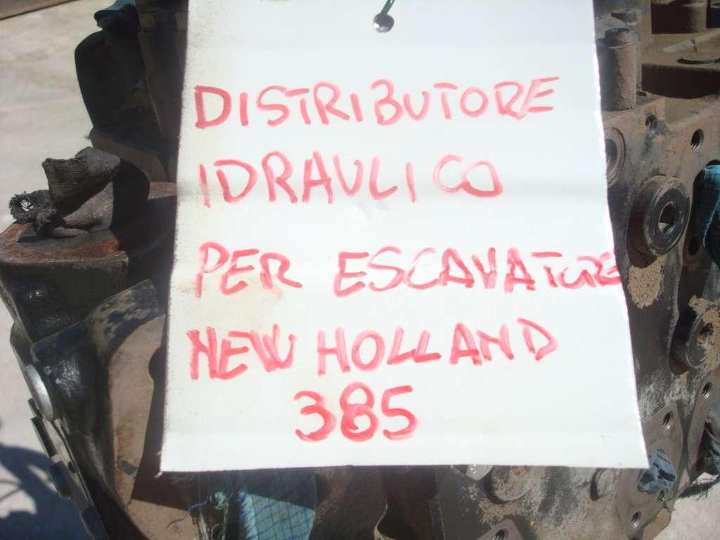 Distributeur hydraulique pour New Holland 385 Photo 3