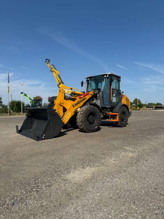 Liugong 820T Photo 1