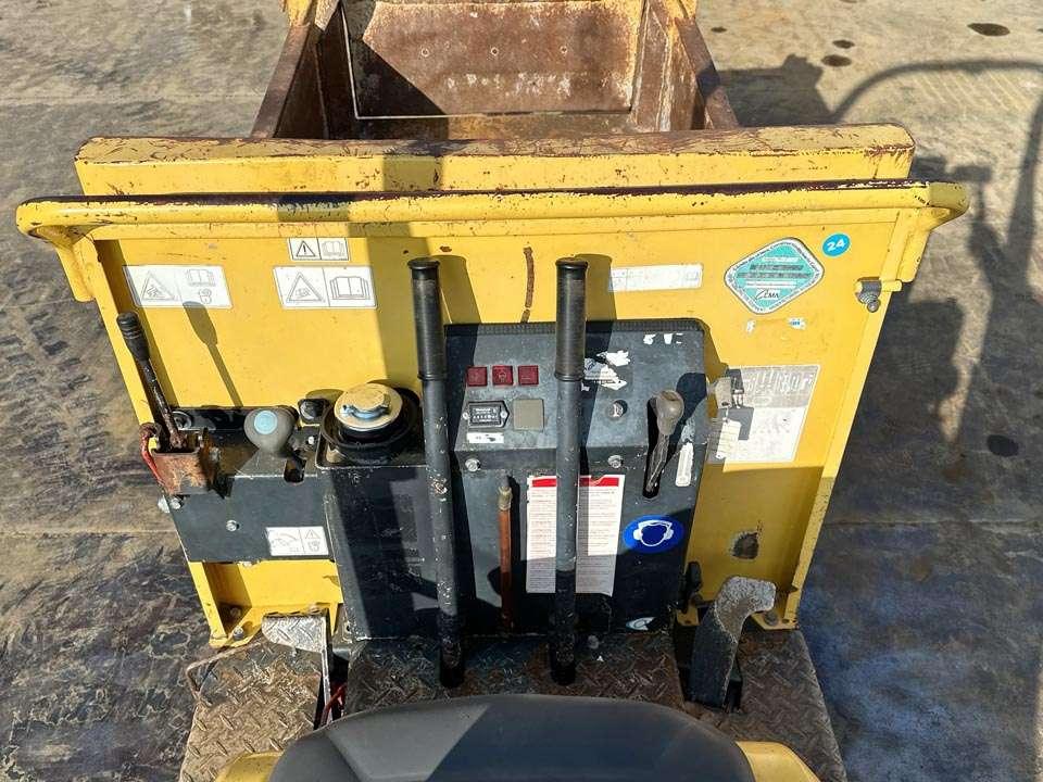 Yanmar C12R-B Photo 11