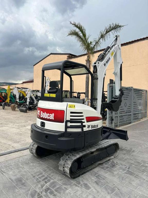 Bobcat E32 Photo 3