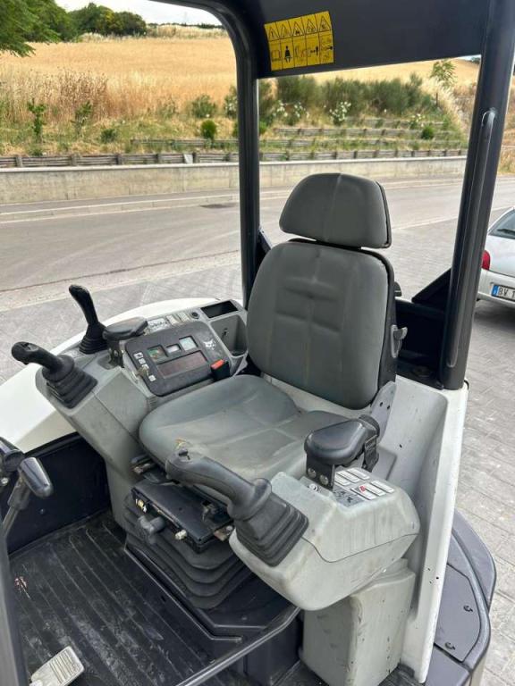 Bobcat E32 Photo 5