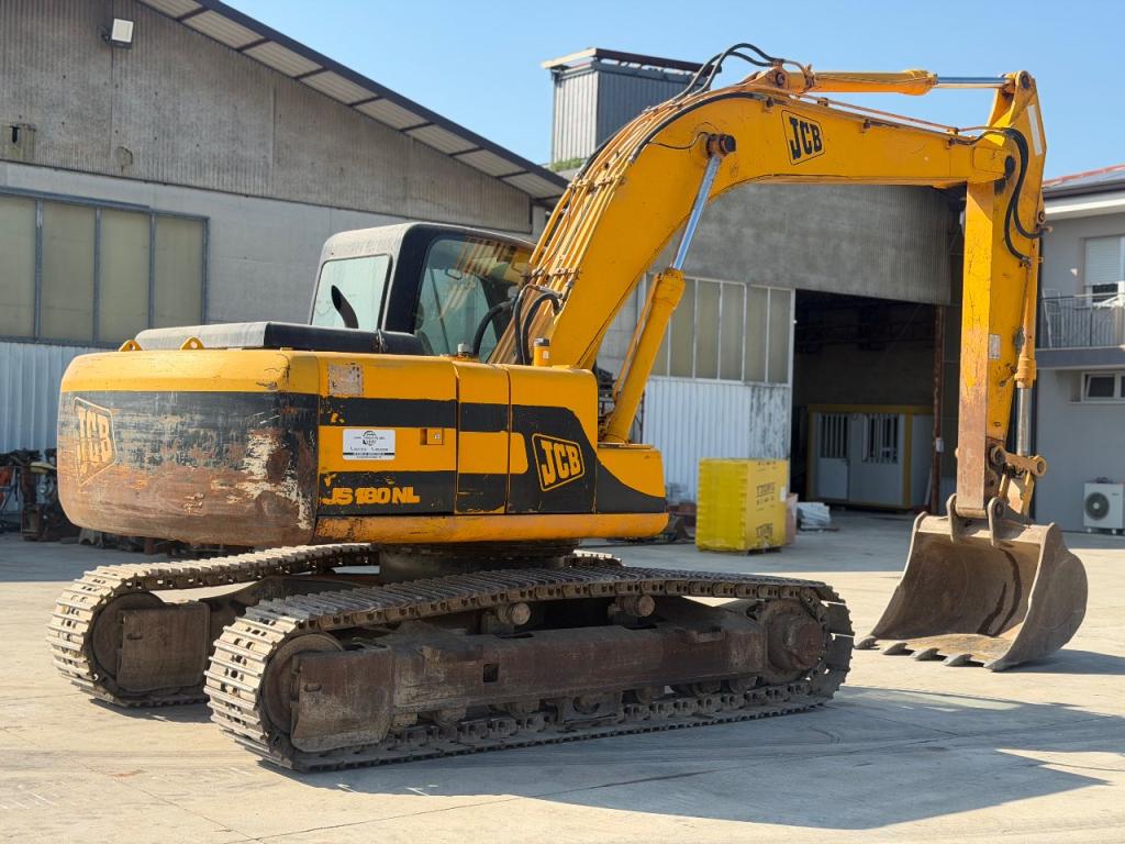 JCB JS180NL Photo 3