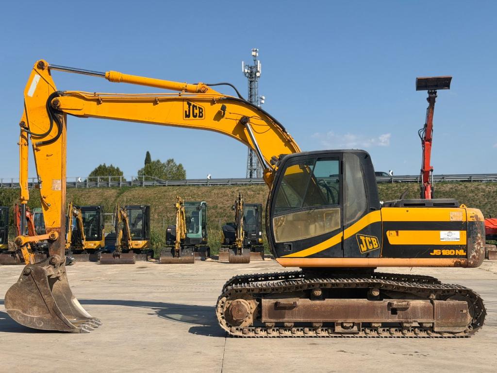 JCB JS180NL Photo 5