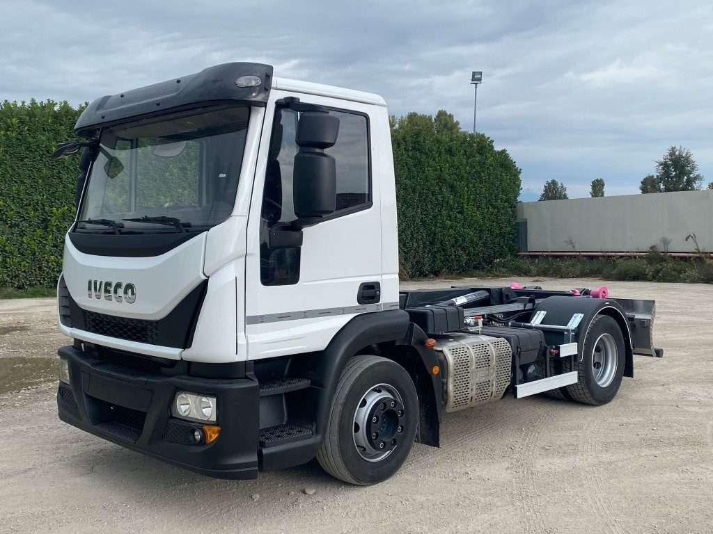 Iveco EUROCARGO 120E25 SCARRABILE Photo 1