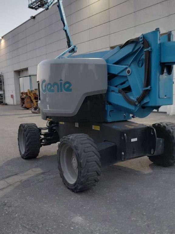 Genie Z62-40 Photo 1